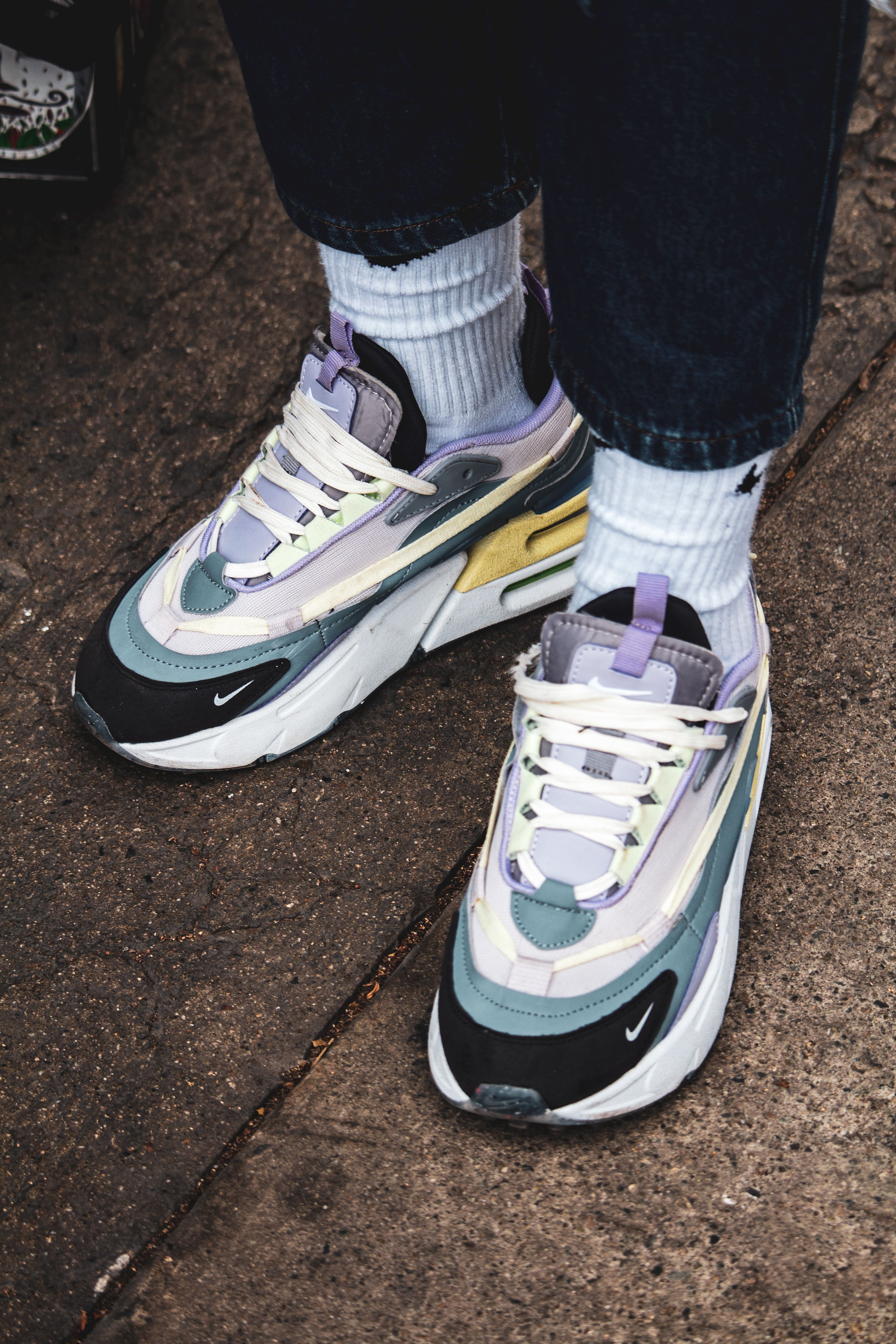 Shoes - Sneakers